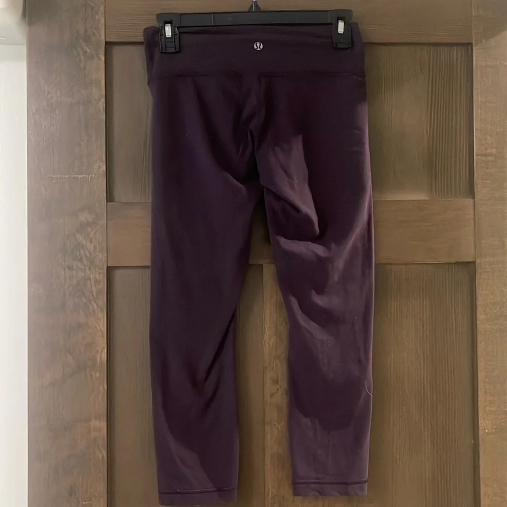 Lululemon Athletica Align Cropped 21” Purple High-Waisted Leggings size 4